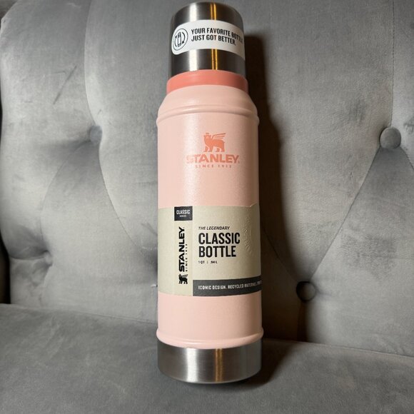 Stanley Classic Legendary Classic Bottle 1QT Limestone NEW - Picture 3 of 8